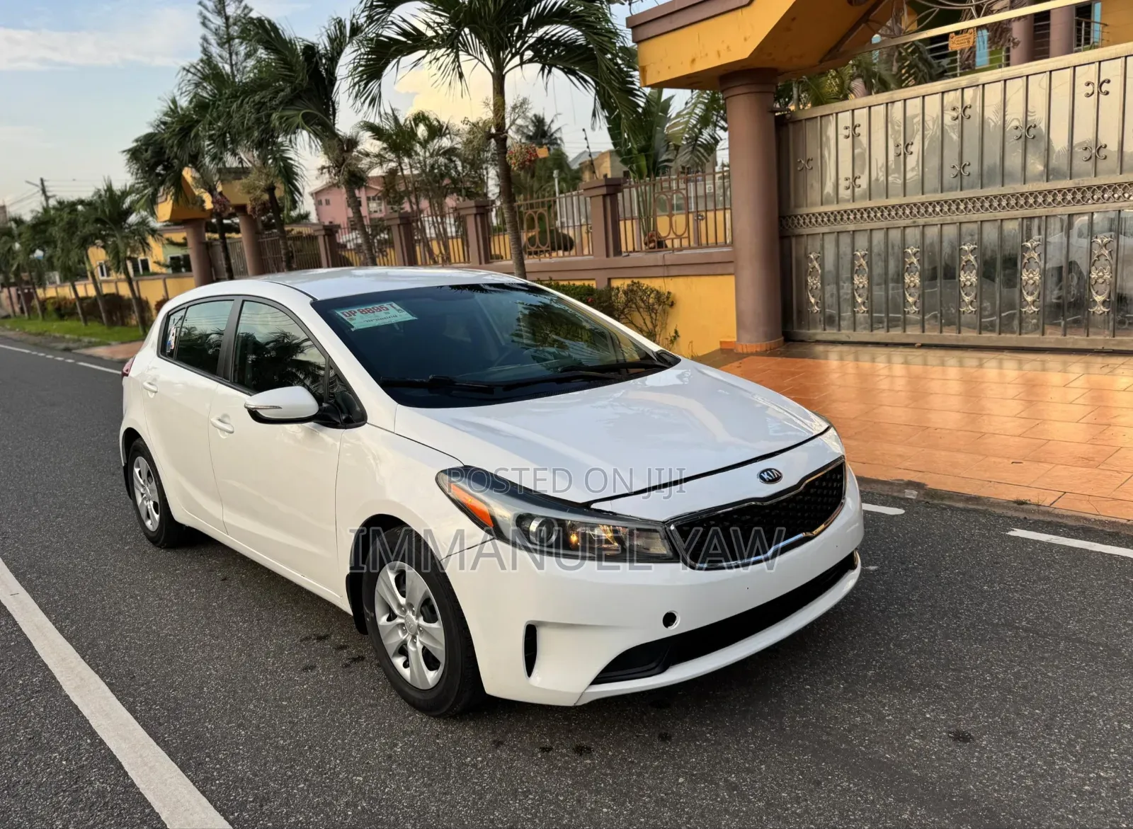 Kia Forte SX Hatchback 2017 White
