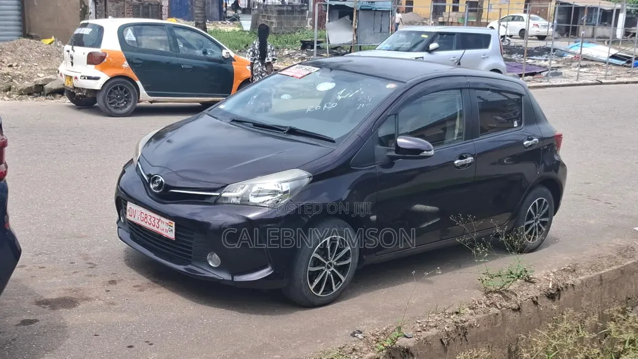 Toyota Vitz 2015