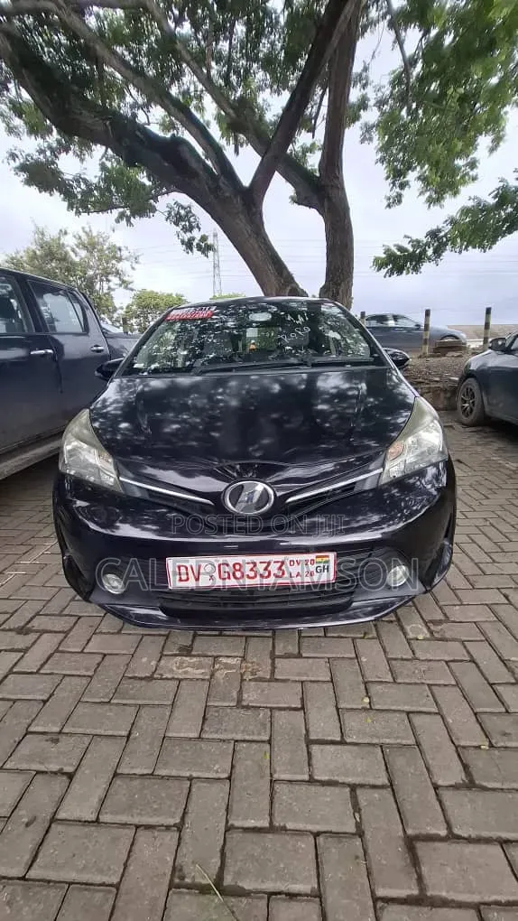 Toyota Vitz 2015