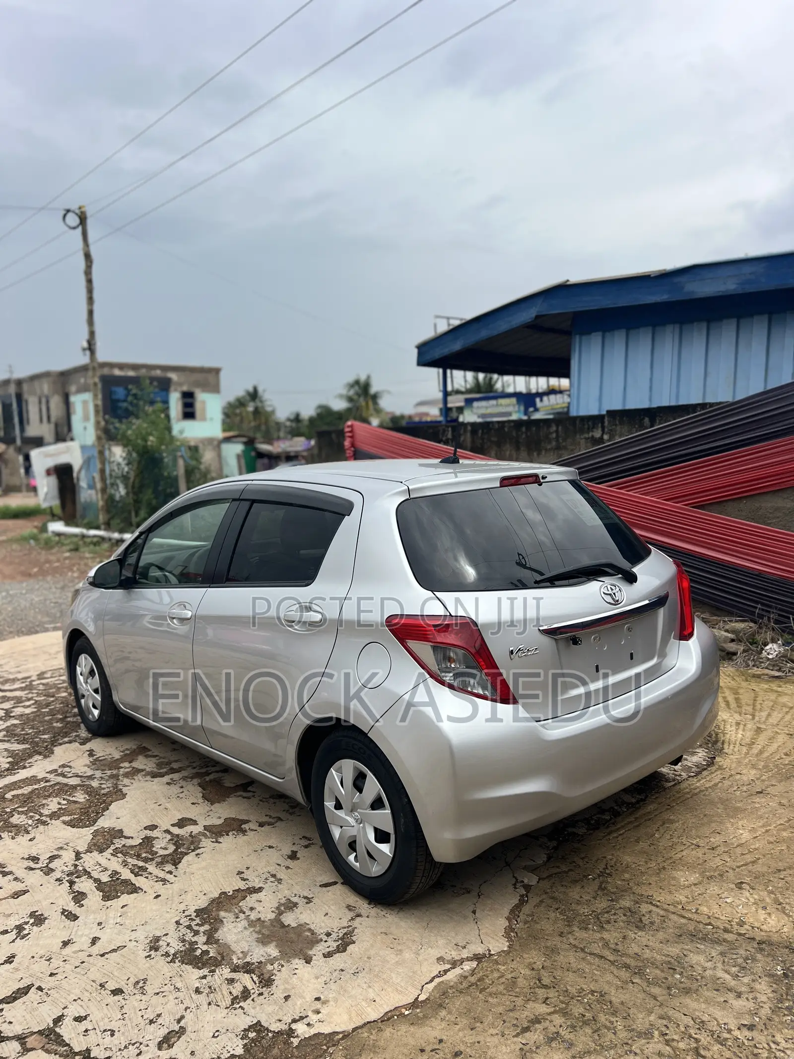 Toyota Vitz 1.3 AWD 5dr 2013 Silver