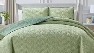 Seventh Studio 3 Piece Quilt Set