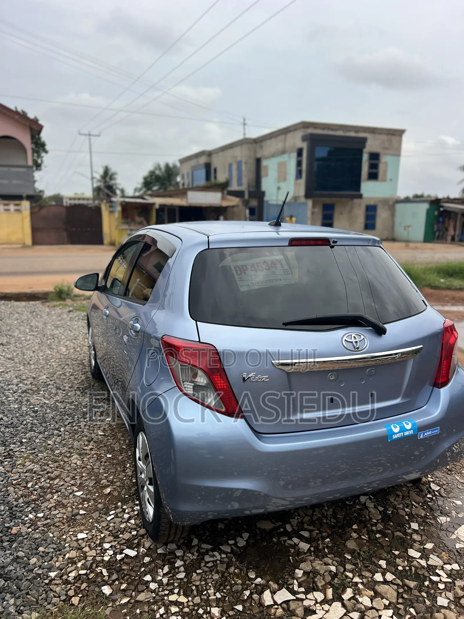 Toyota Vitz 1.3 AWD 3dr 2013 Blue