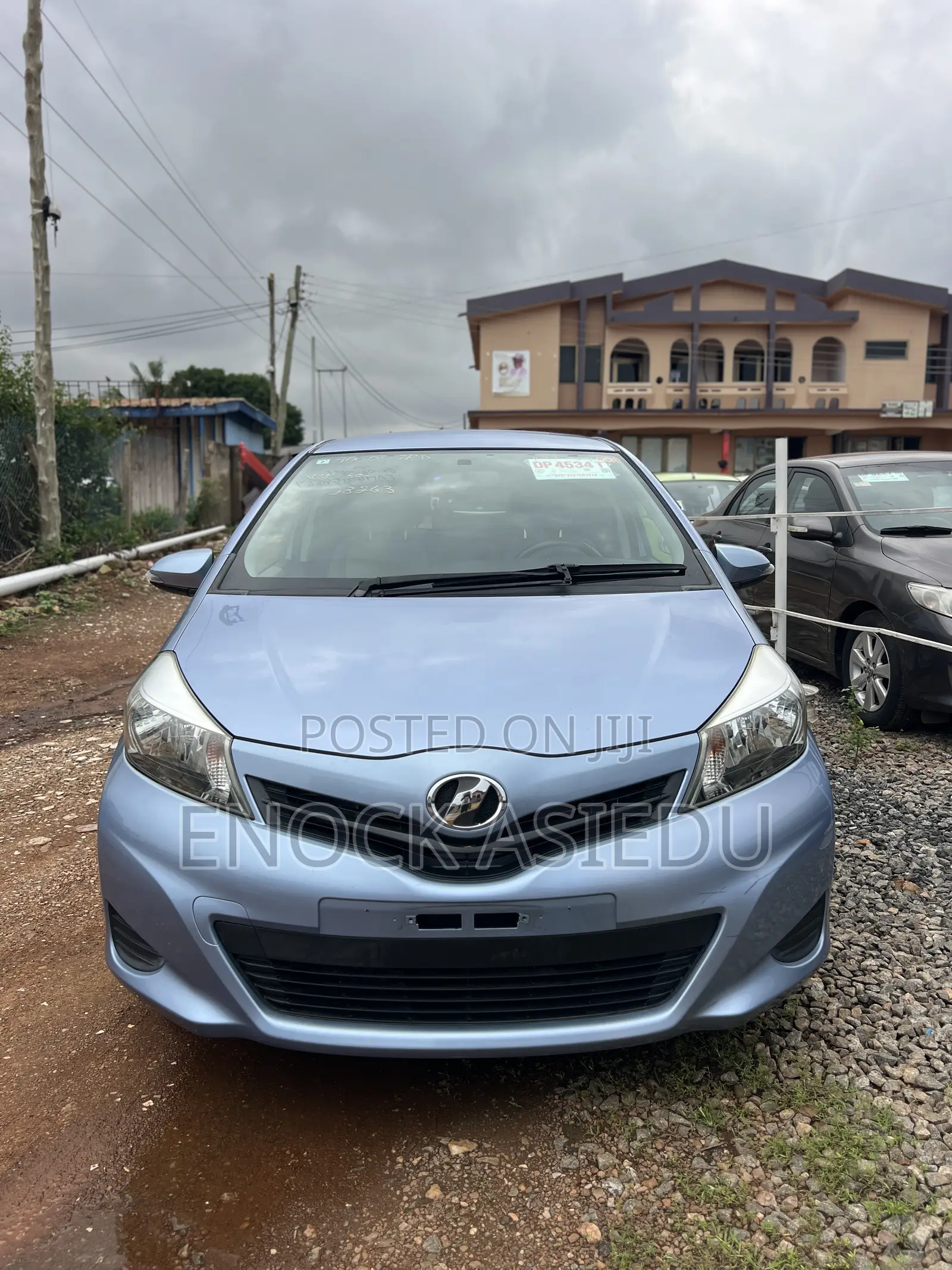 Toyota Vitz 1.3 AWD 3dr 2013 Blue