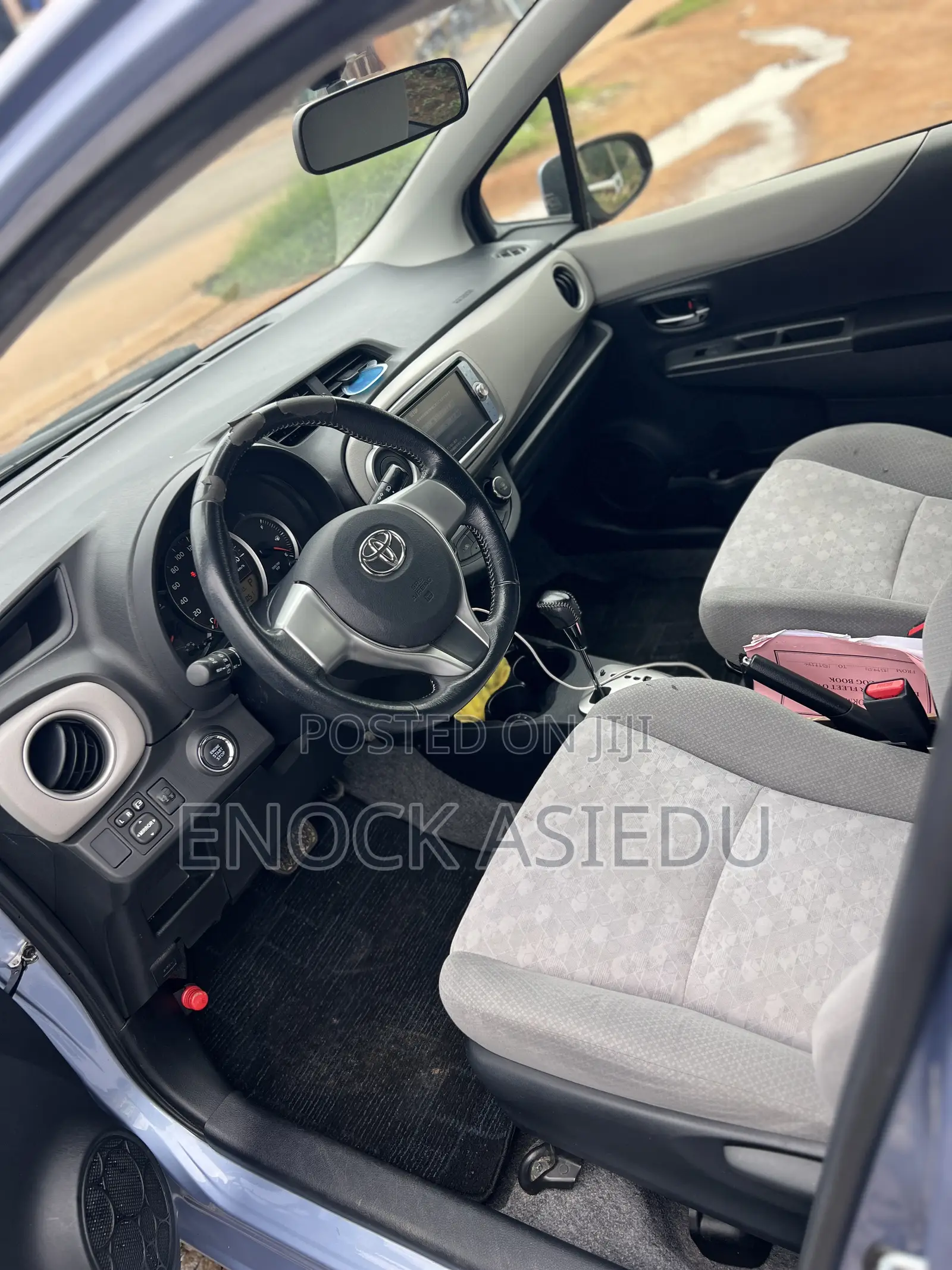 Toyota Vitz 1.3 AWD 3dr 2013 Blue