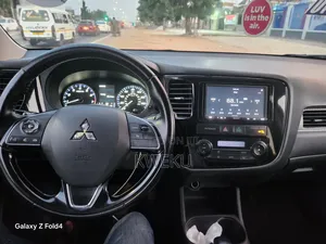 Mitsubishi Outlander 2016 Gray
