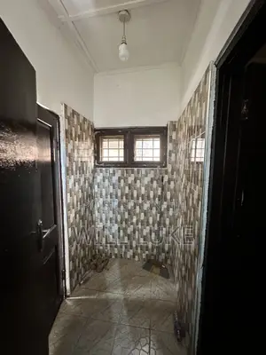 Furnished 1bdrm Apartment in School Junction for rent