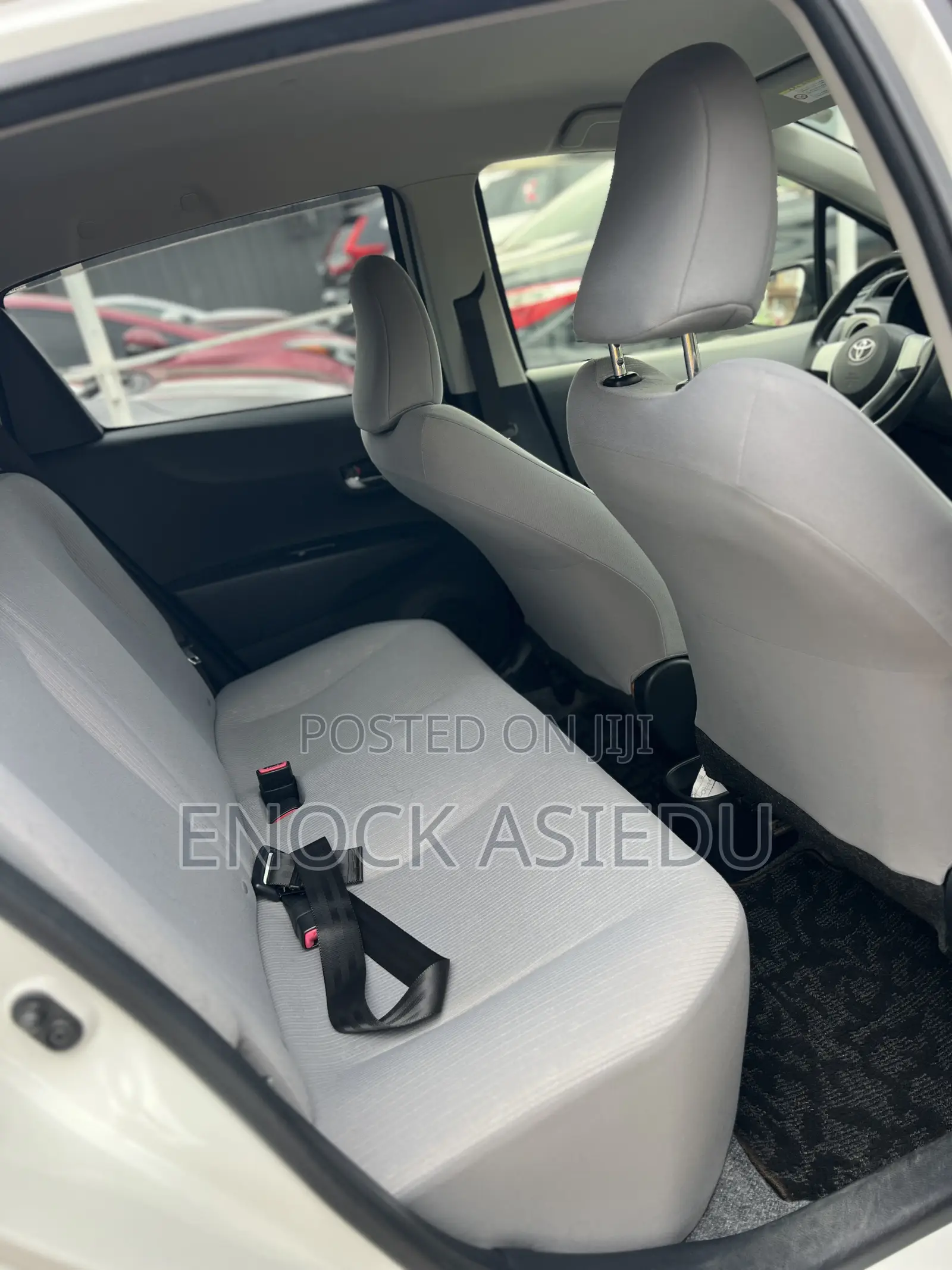 Toyota Vitz 1.3 AWD 3dr 2013 White