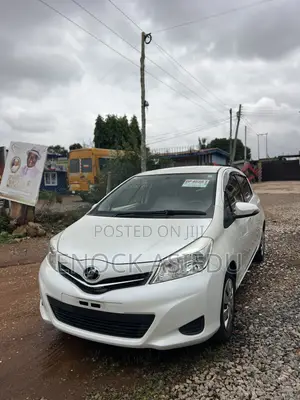 Toyota Vitz 1.3 AWD 3dr 2013 White