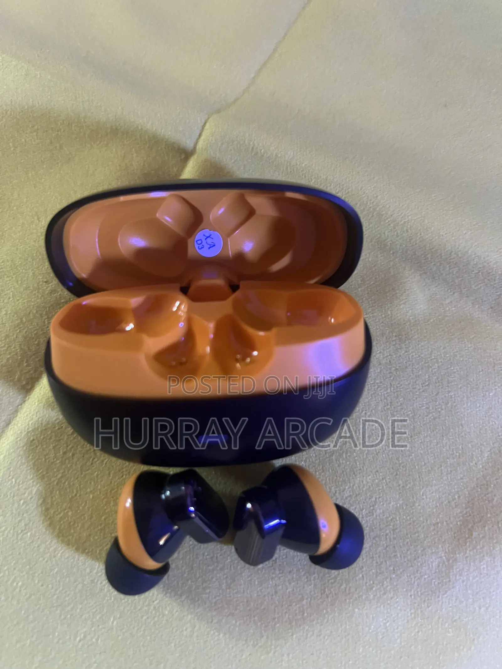 Wireless on-Ear Sleeping Headset (Black and Yellow)