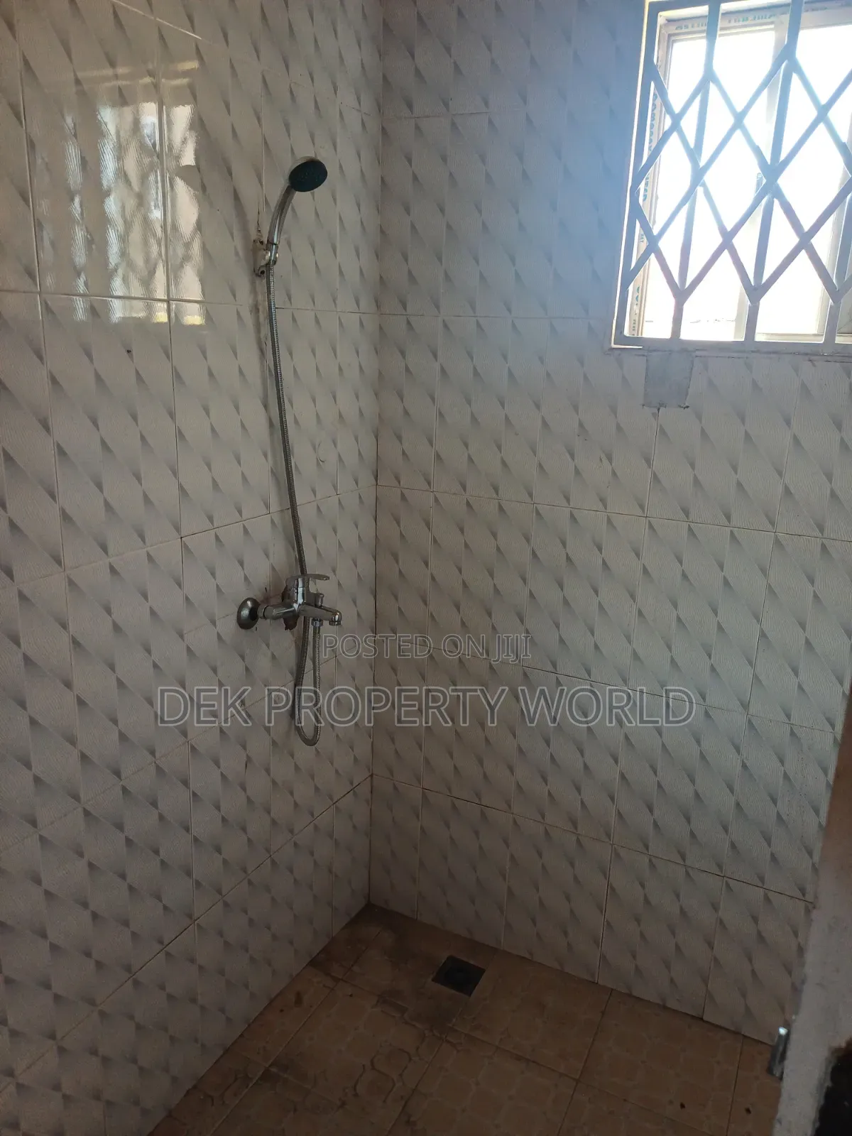 2bdrm Apartment in Pokuase for rent