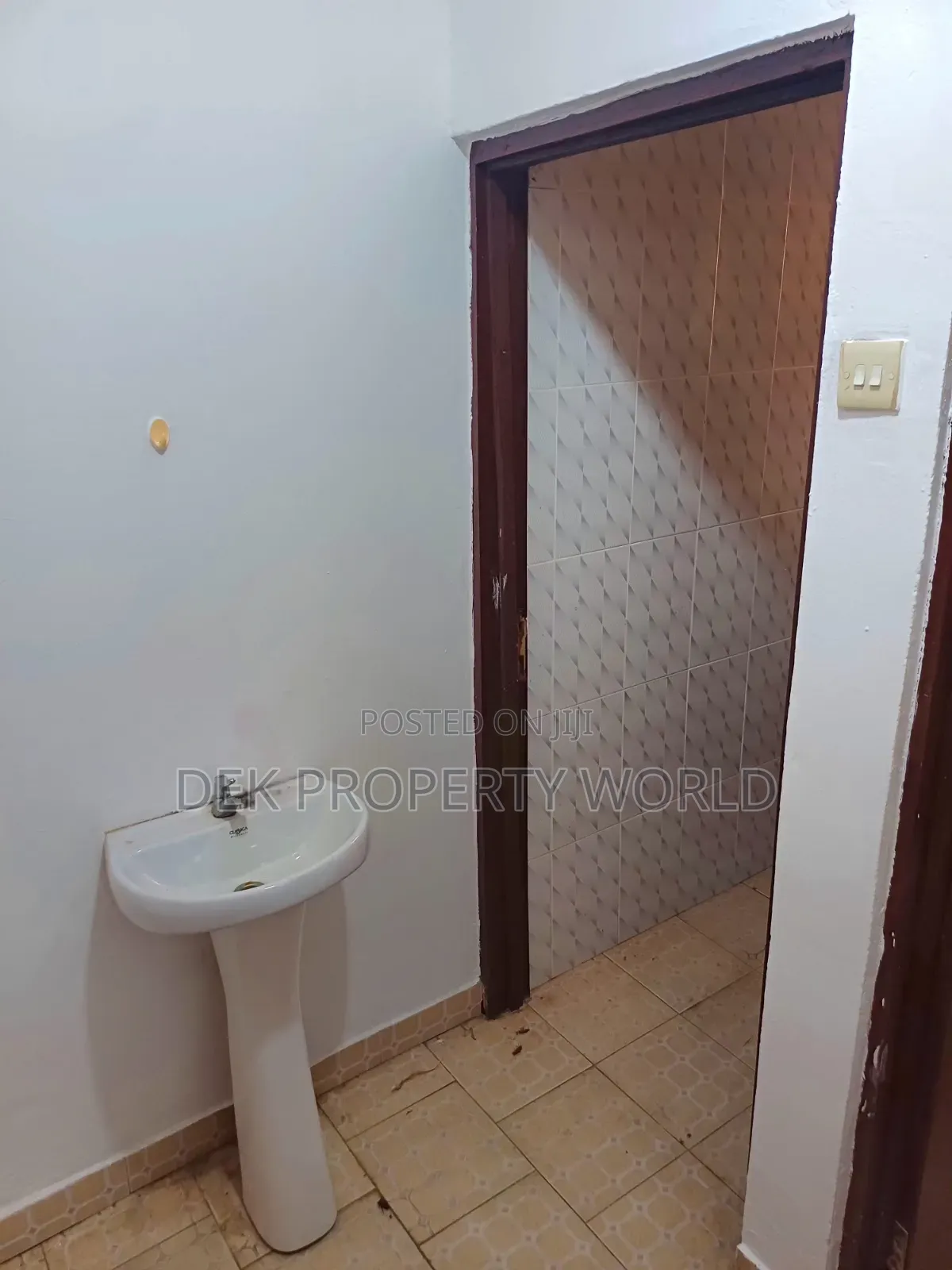 2bdrm Apartment in Pokuase for rent