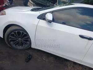 Toyota Corolla 2015 White