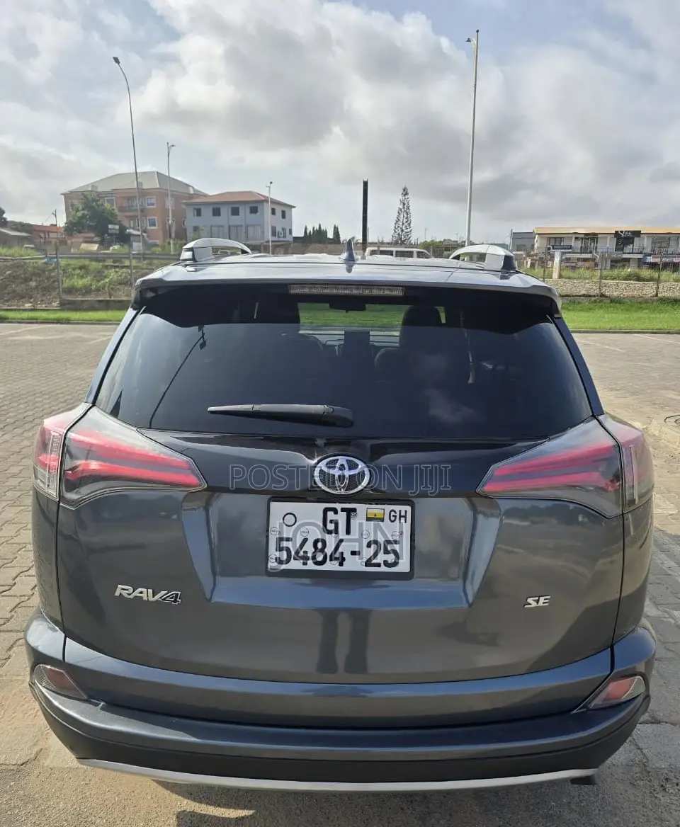 Toyota RAV4 SE AWD (2.5L 4cyl 6A) 2017 Gray