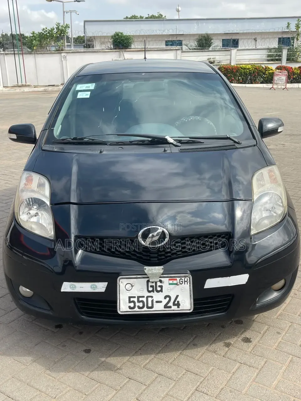 Toyota Vitz 2010 Black