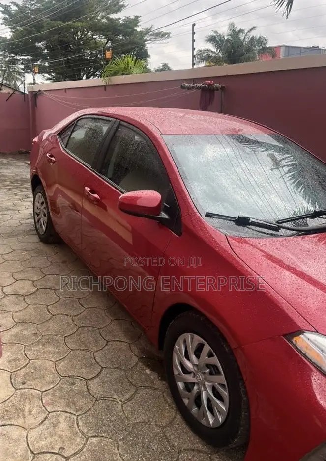 Toyota Corolla LE 4dr Sedan (1.8L 4cyl CVT) 2017 Red