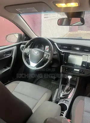 Toyota Corolla LE 4dr Sedan (1.8L 4cyl CVT) 2017 Red