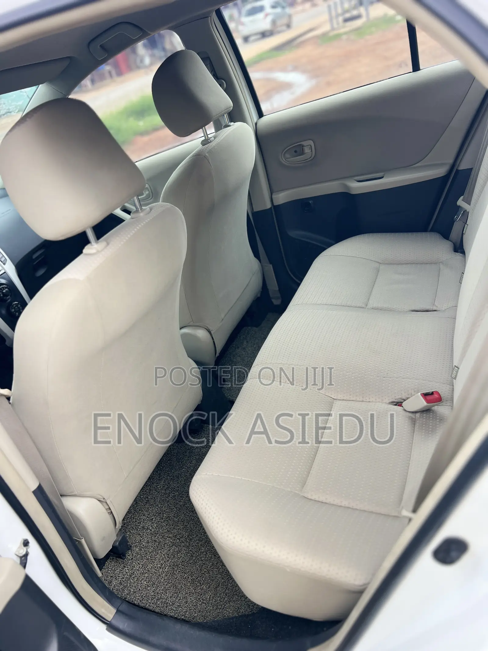 Toyota Yaris L Hatchback 5dr 2013 White