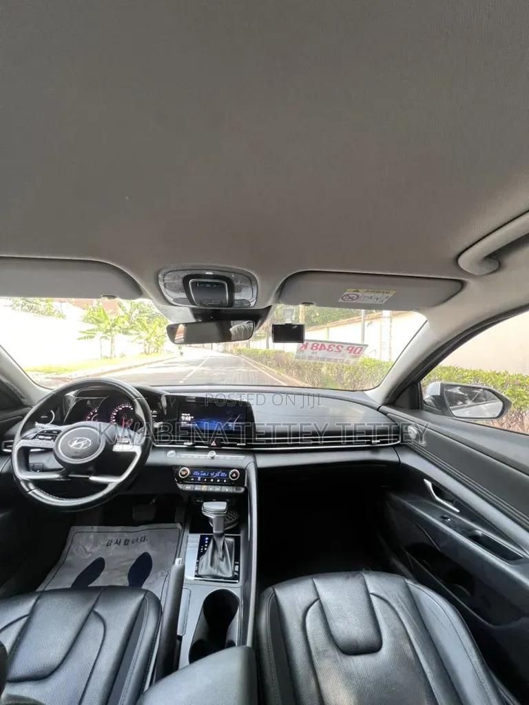 Hyundai Avante 2021 White