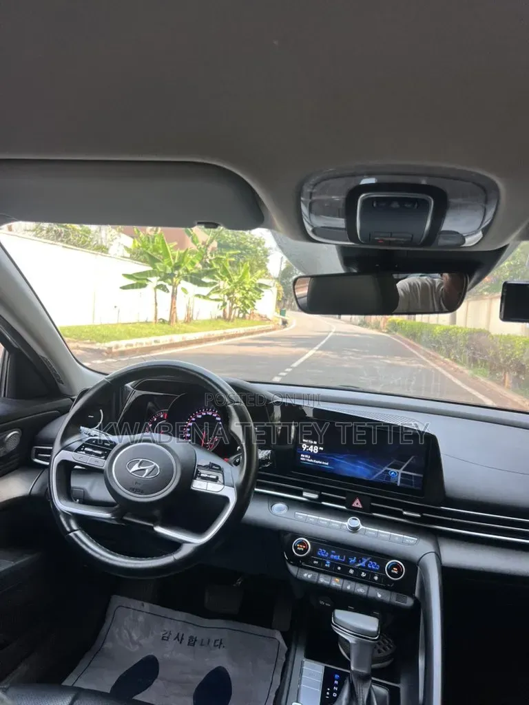 Hyundai Avante 2021 White