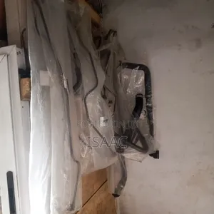 Range Rover Holes
