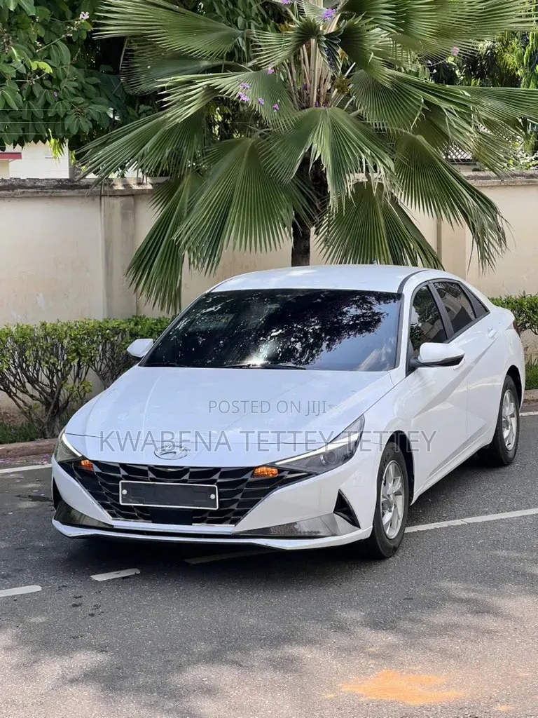 Hyundai Avante 2021 White