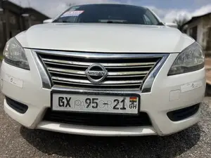 Nissan Sentra SR 4dr Sedan (1.8L 4cyl CVT) 2014 White
