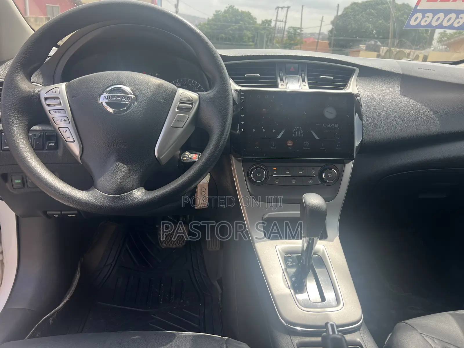 Nissan Sentra SR 4dr Sedan (1.8L 4cyl CVT) 2014 White