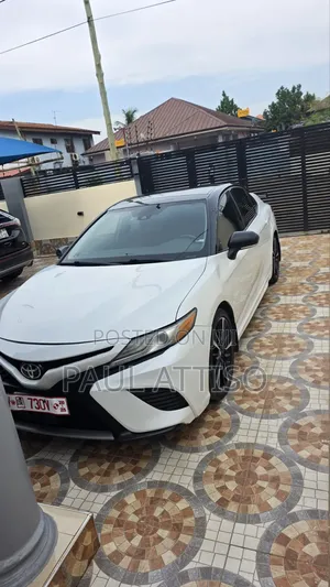 Toyota Camry 2019 White