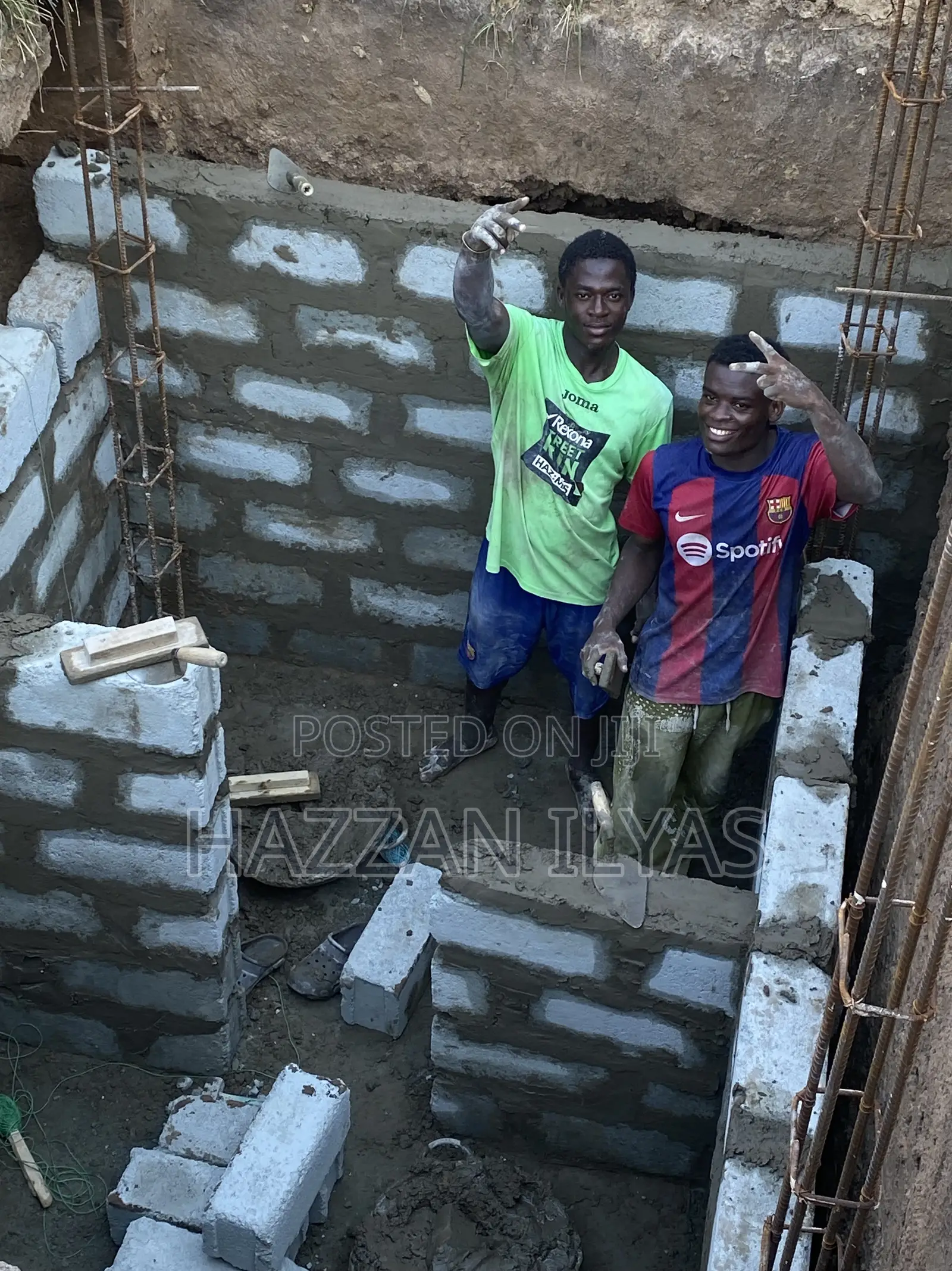 Manhole Block Laying Experts