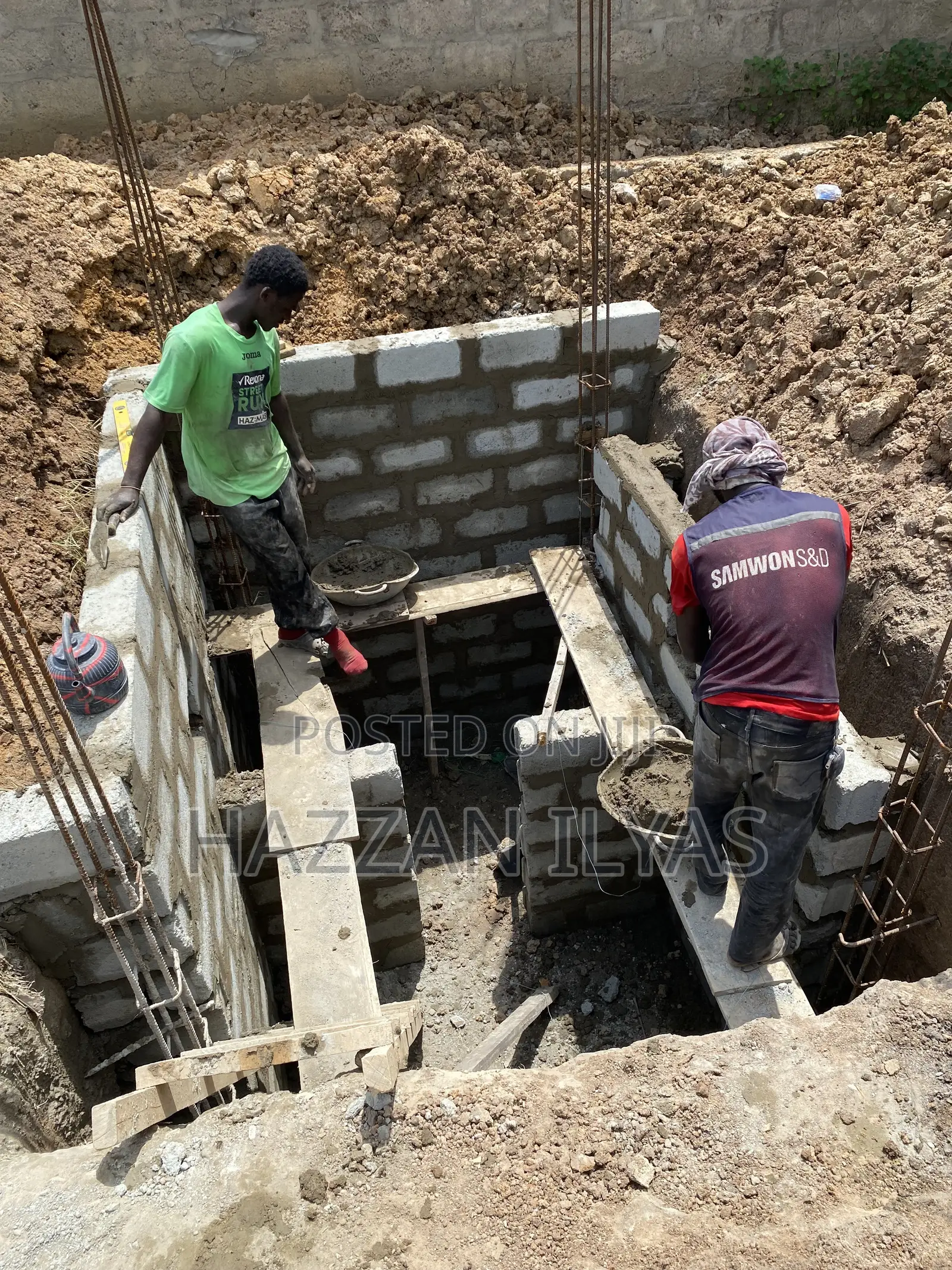 Manhole Block Laying Experts