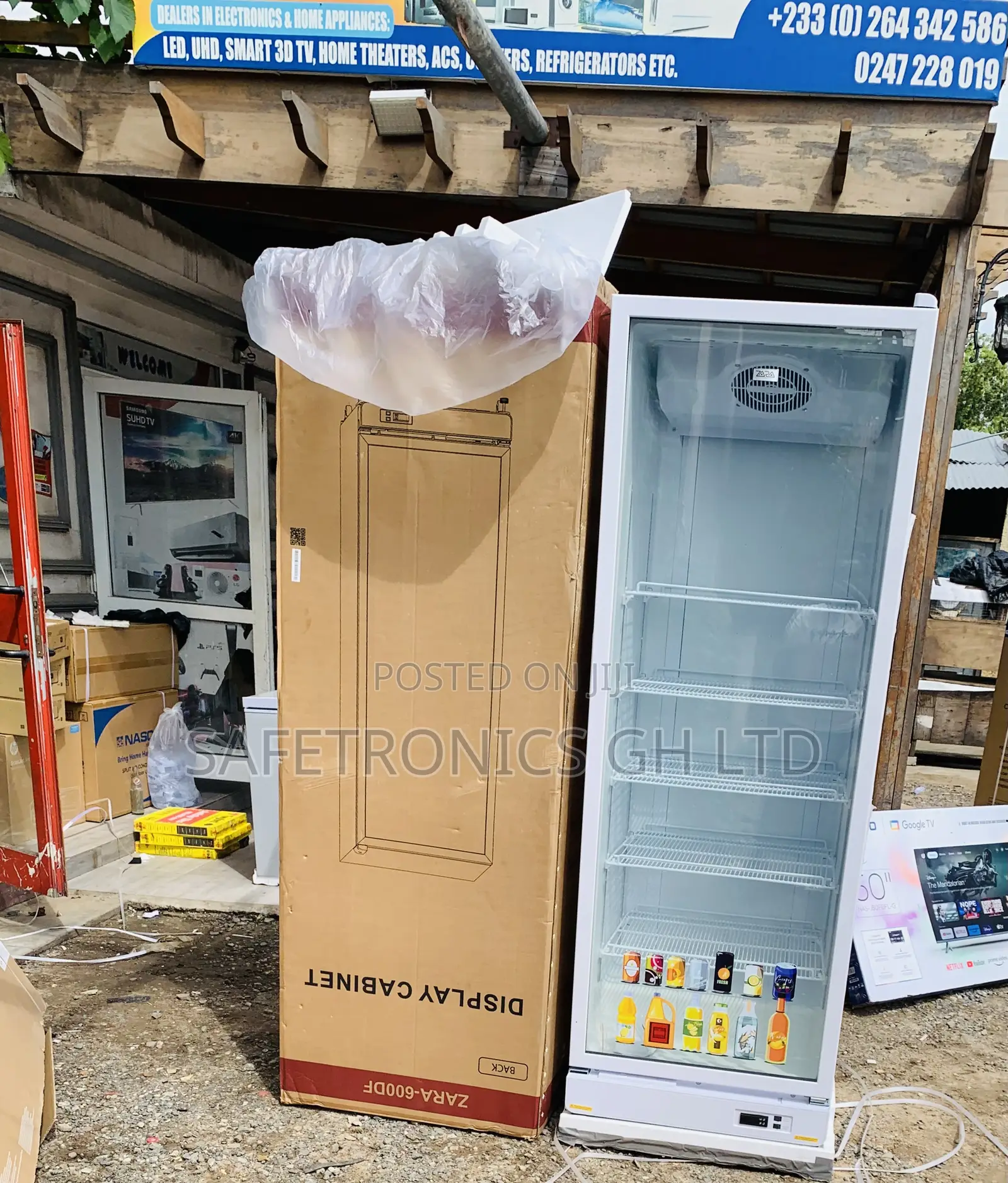 Durable Sleek Zara-600dfg 591-Liter Single-Door Display Refrigerator