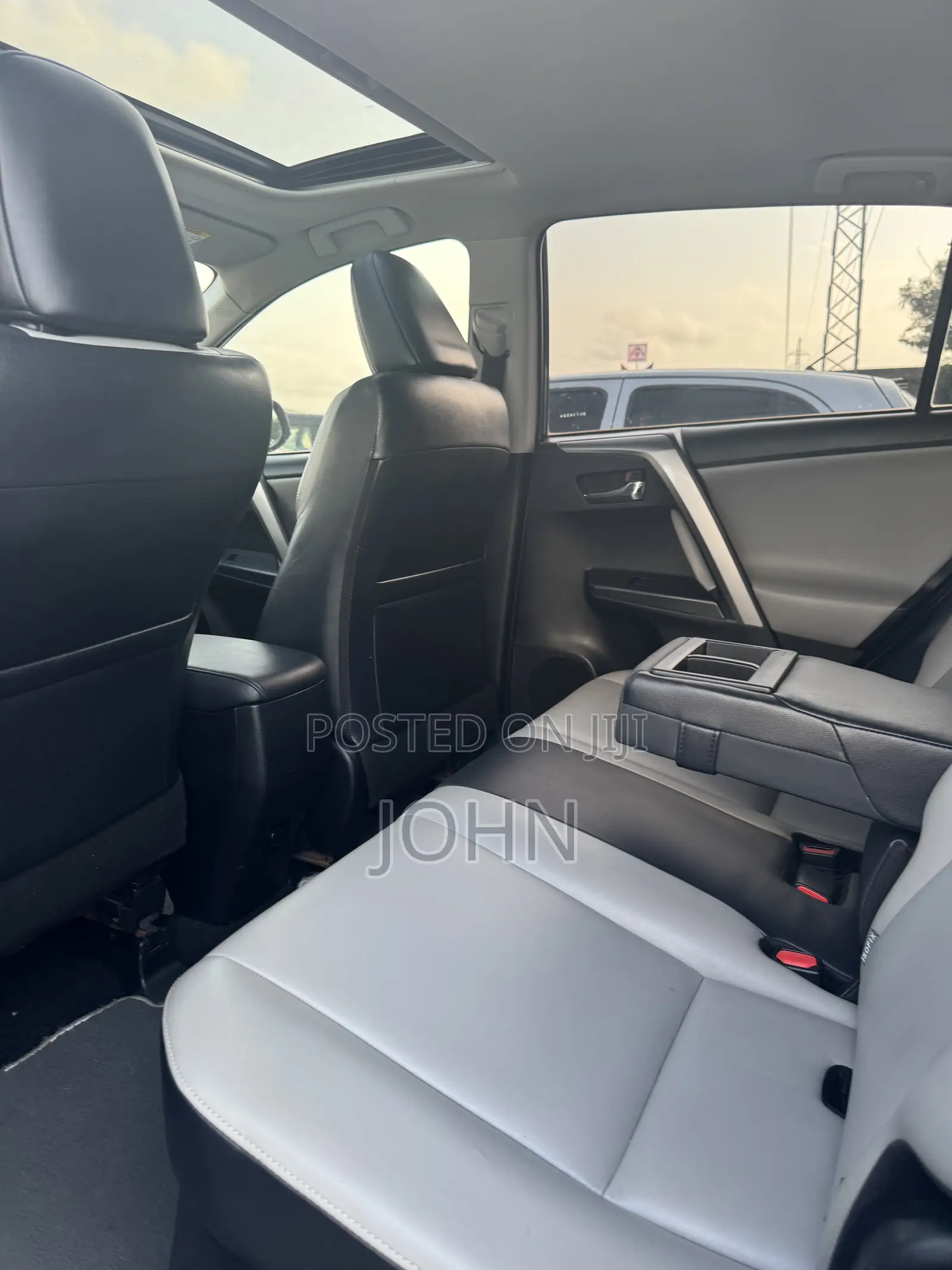 Toyota RAV4 Limited AWD (2.5L 4cyl 6A) 2017 Gray