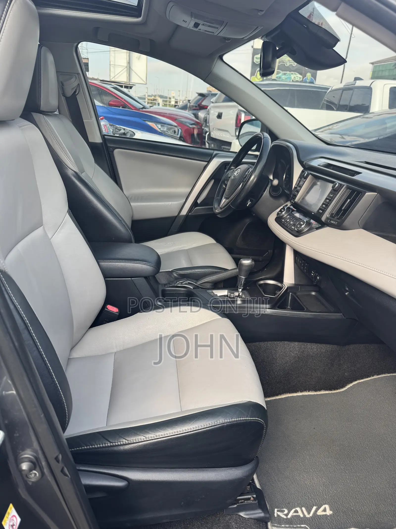Toyota RAV4 Limited AWD (2.5L 4cyl 6A) 2017 Gray