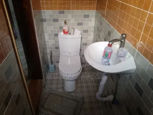 1bdrm Apartment in Items Property, School Junction for rent