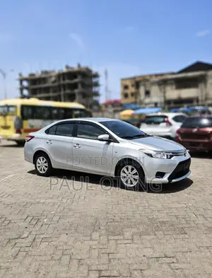 Toyota Yaris 2018 Gray