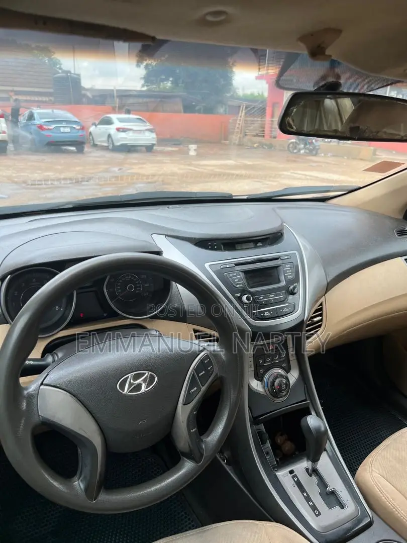 Hyundai Elantra 2013