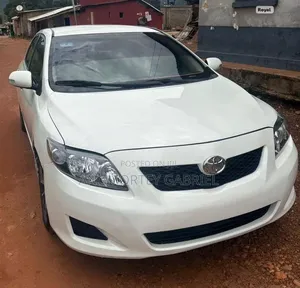 Toyota Corolla 2010 White