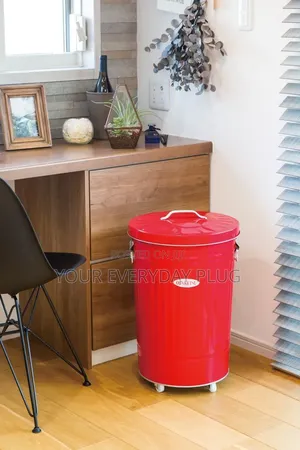 Luxury Trash Can With Wheels