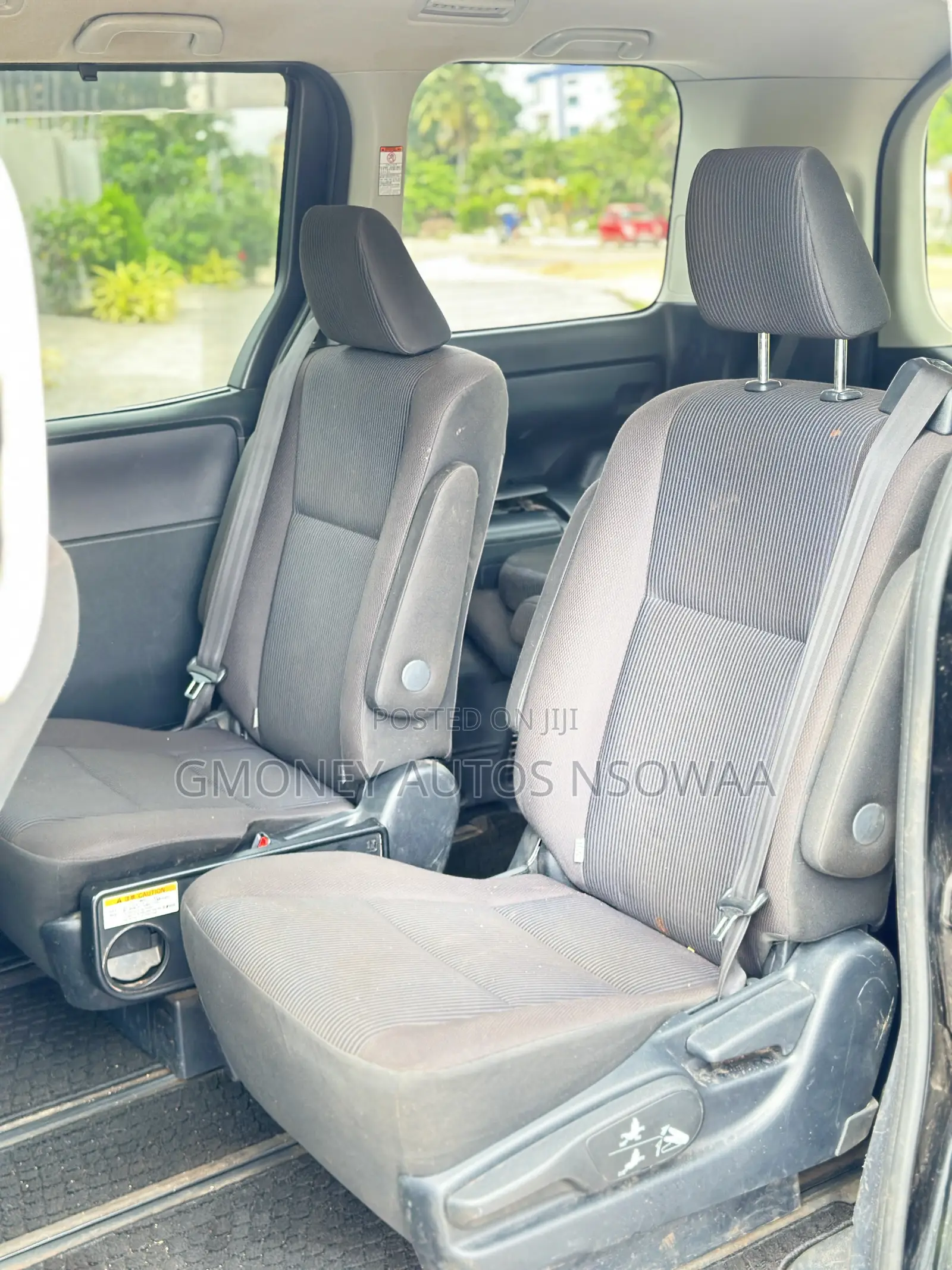 Toyota Voxy V 2WD 7-Seater 2014 Black