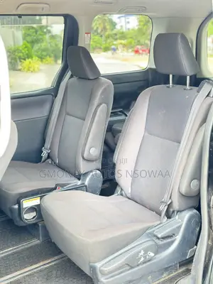 Toyota Voxy V 2WD 7-Seater 2014 Black