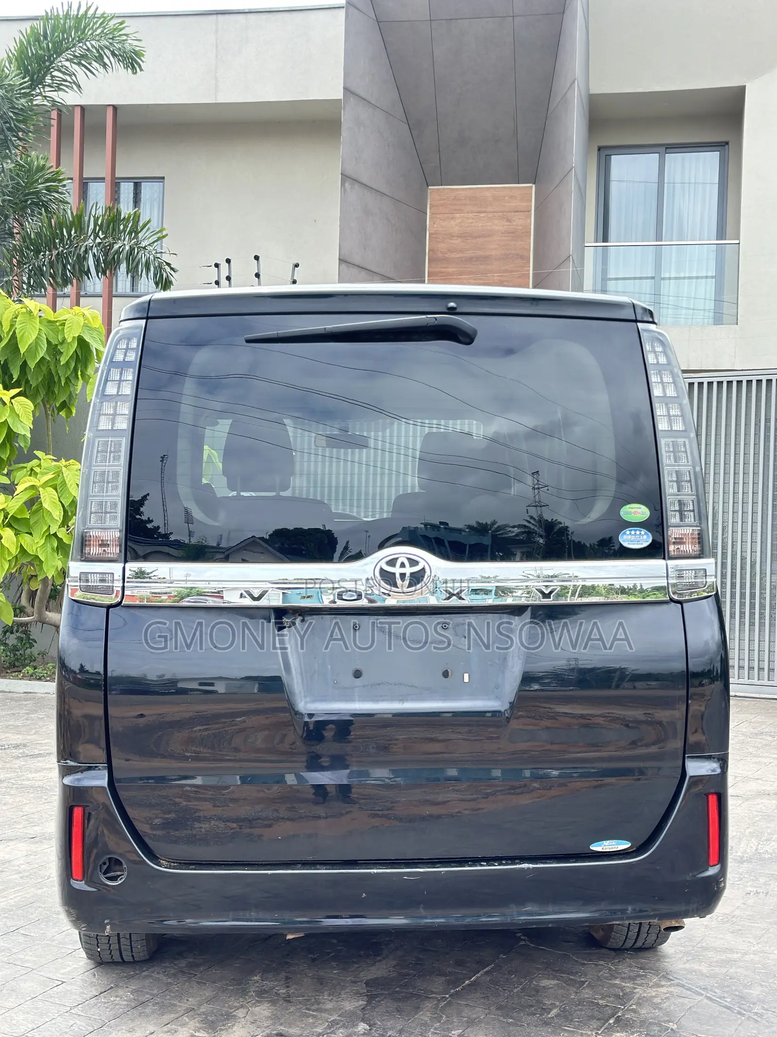 Toyota Voxy V 2WD 7-Seater 2014 Black