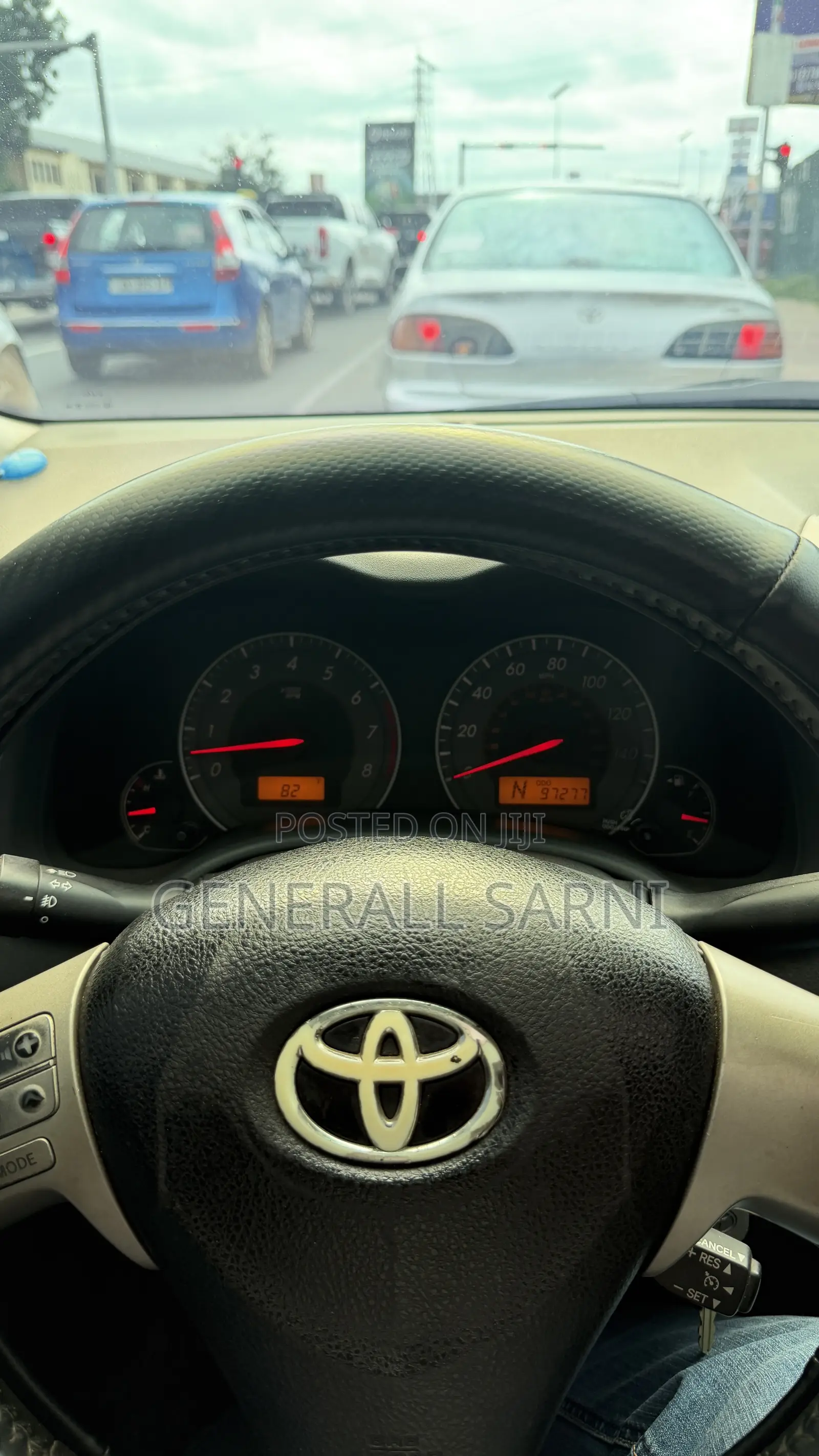 Toyota Corolla Base 4dr Sedan (1.8L 4cyl 5M) 2011 Gray