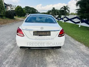Mercedes-Benz C300 2017 White