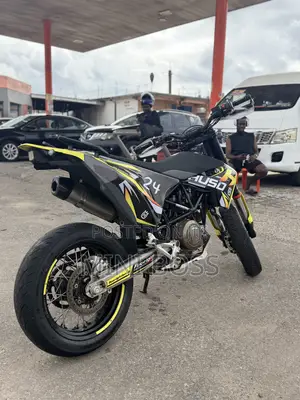 Husqvarna Supermoto 2023 Green