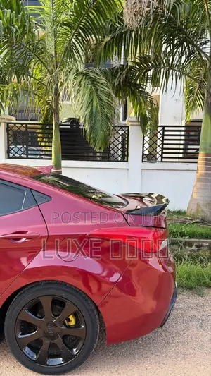 Hyundai Elantra Limited Sedan FWD (1.8L 4cyl 6A) 2013 Red