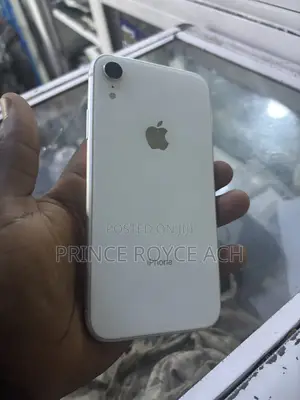 Apple iPhone XR 64 GB White