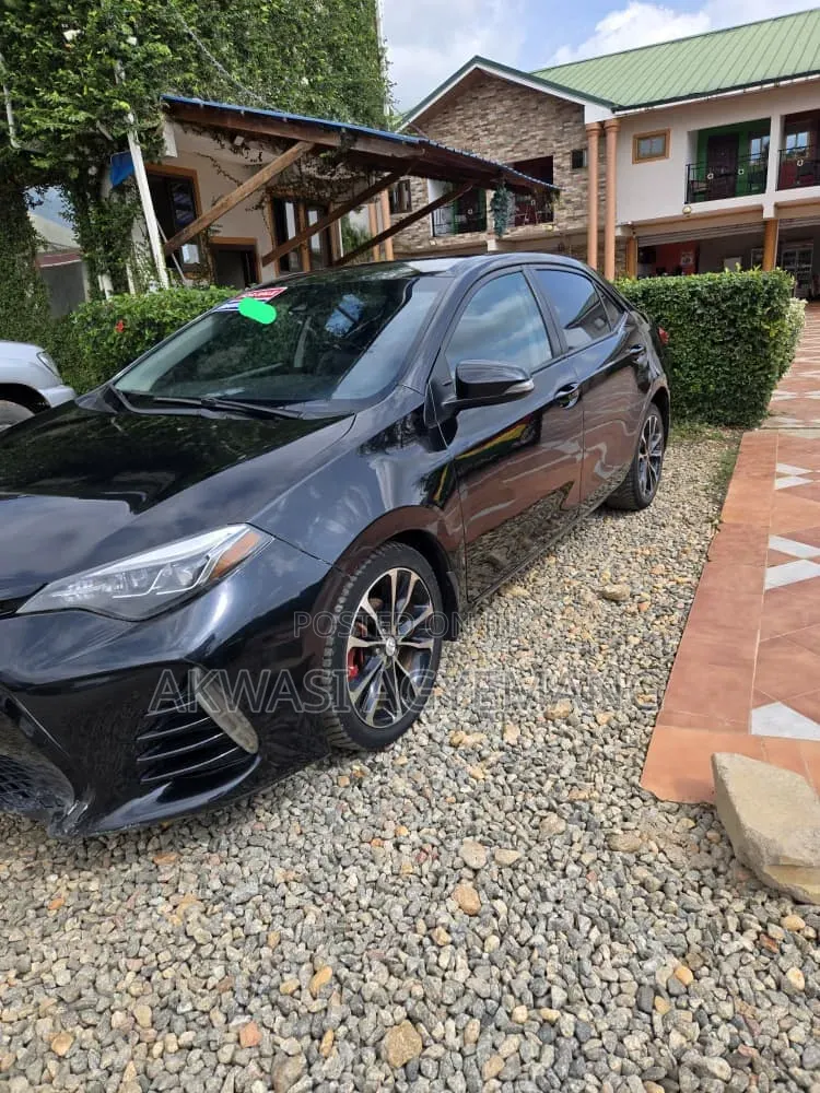 Toyota Corolla 2018 Black