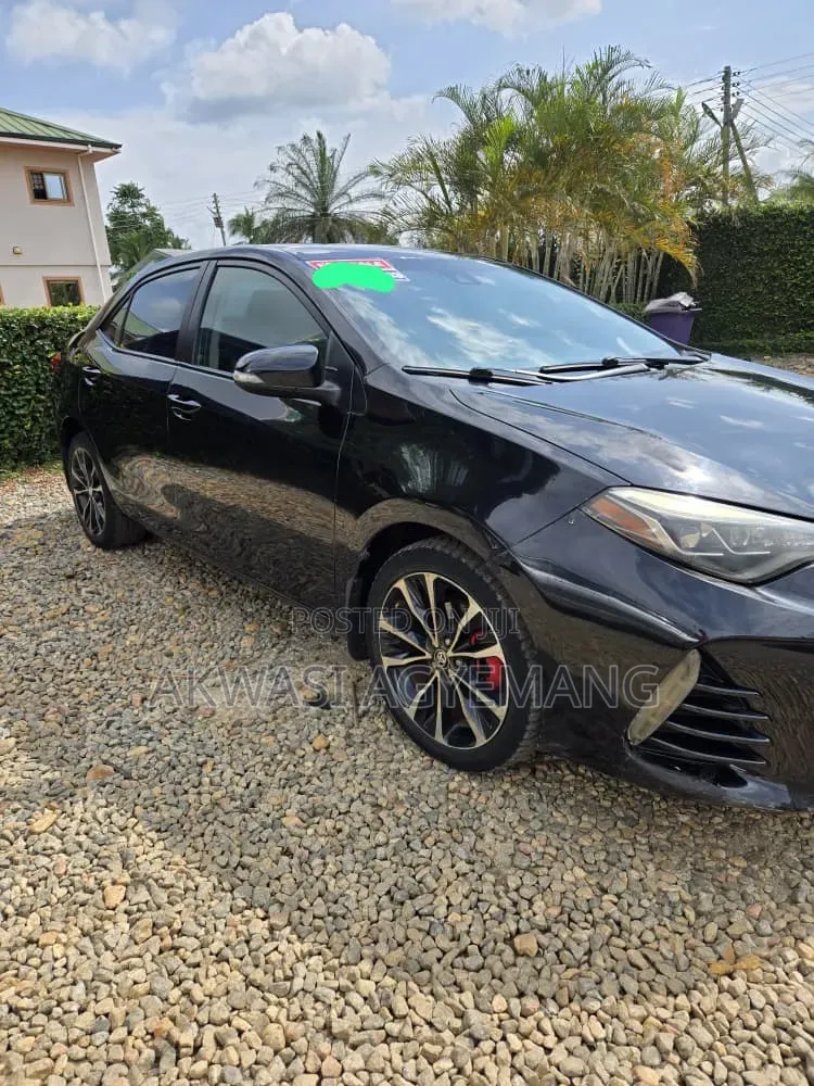Toyota Corolla 2018 Black