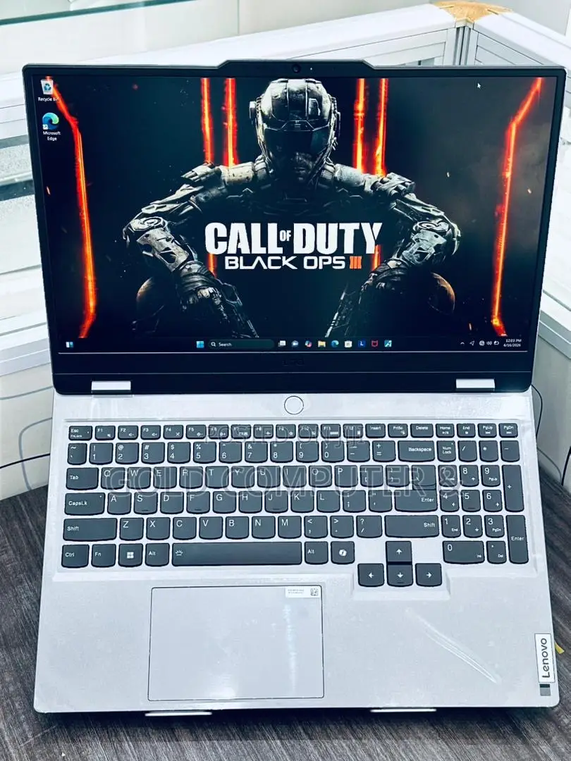 Laptop Lenovo LOQ 15AHP10 16GB Intel Core i7 SSD 512GB