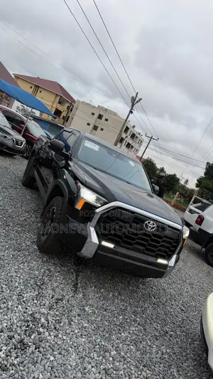 Toyota Tundra 2024 Black